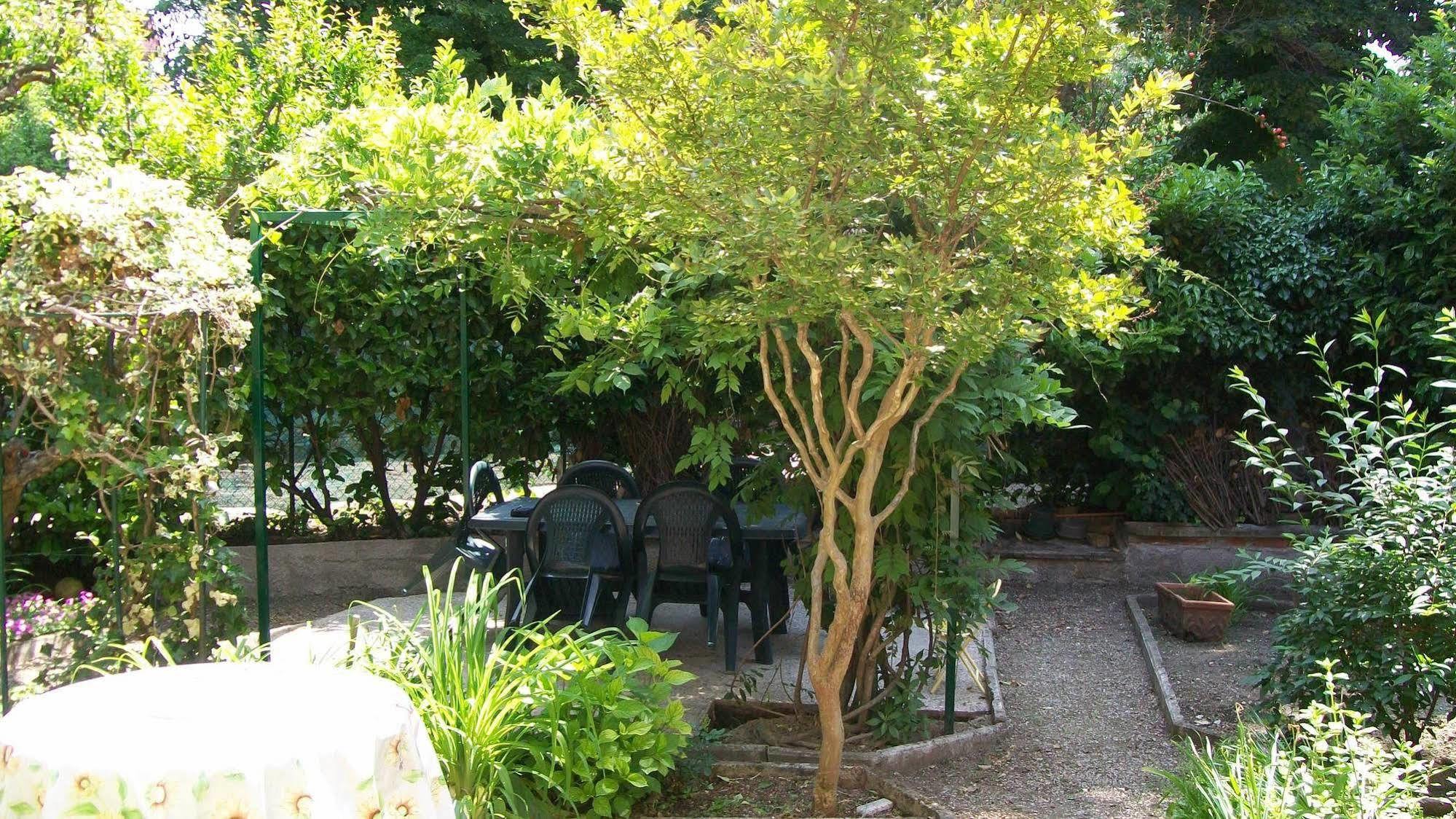 Il Giardino Nel Parco R&B Hotel Bologna Eksteriør billede